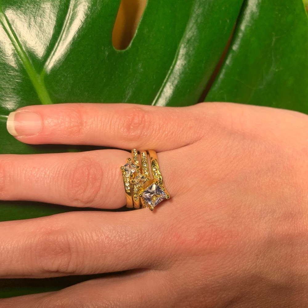 Ring - Picture 3 of 5